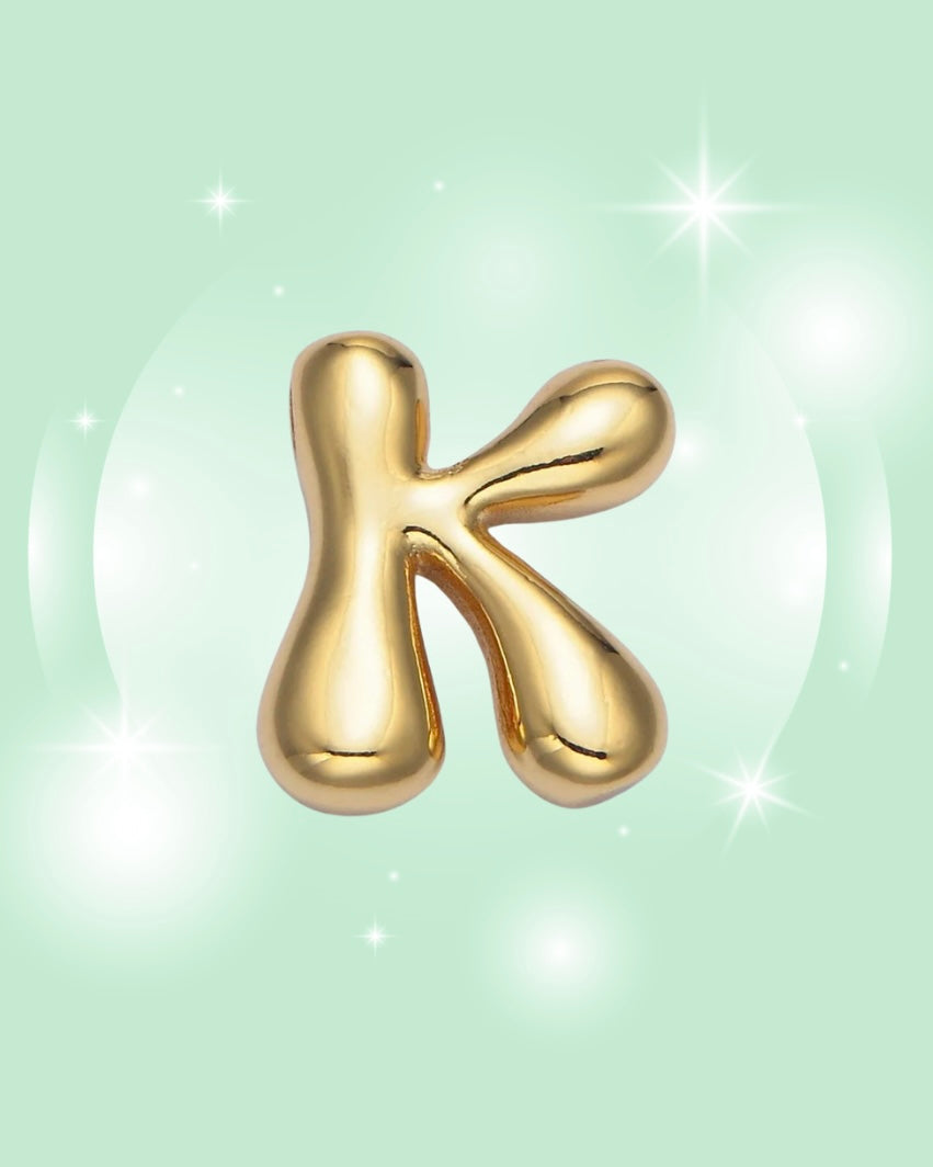 GOLD GROOVY INITIAL NECKLACE