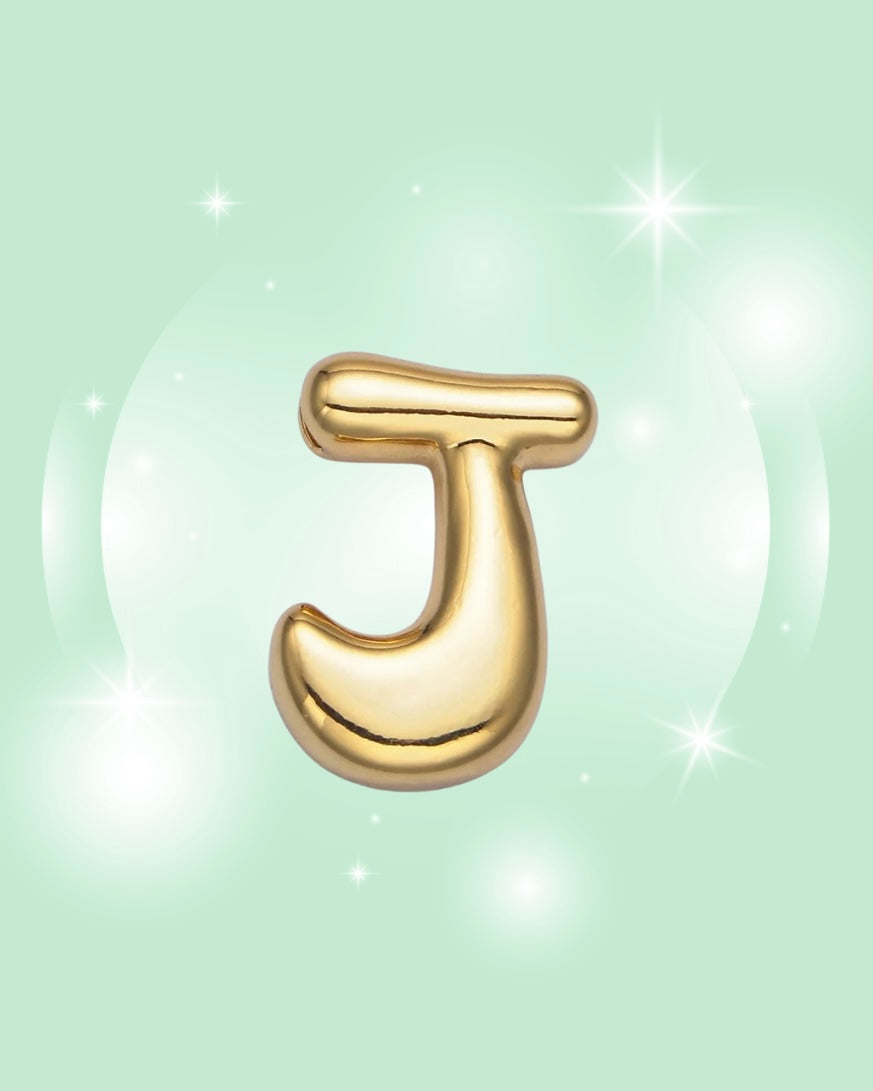 GOLD GROOVY INITIAL NECKLACE