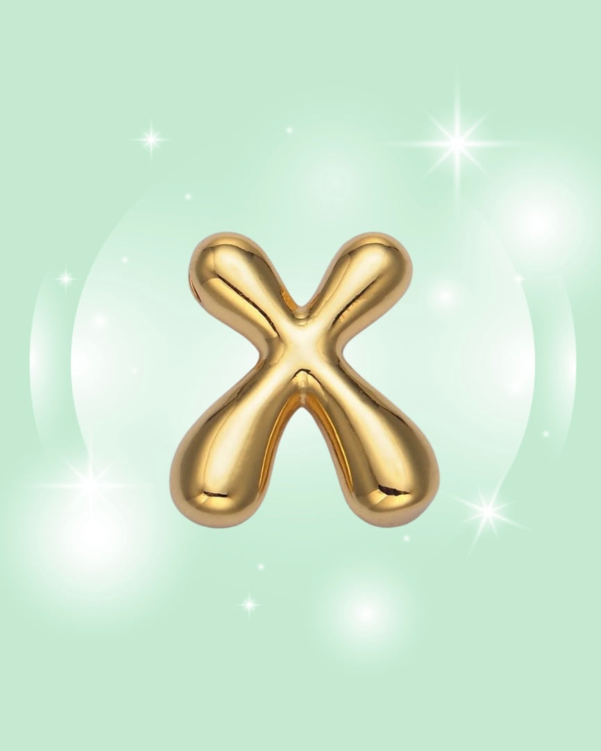 GOLD GROOVY INITIAL NECKLACE