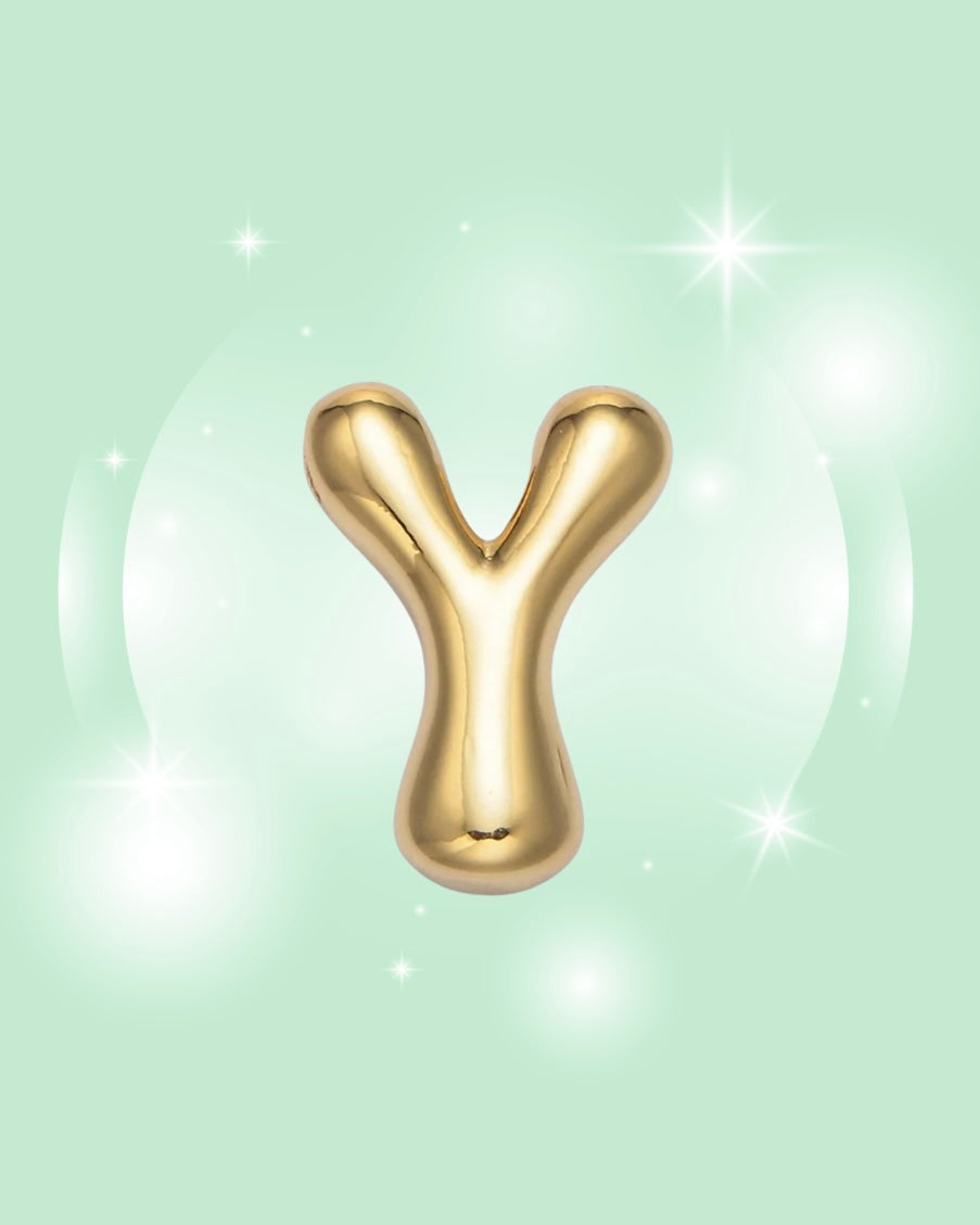 GOLD GROOVY INITIAL NECKLACE
