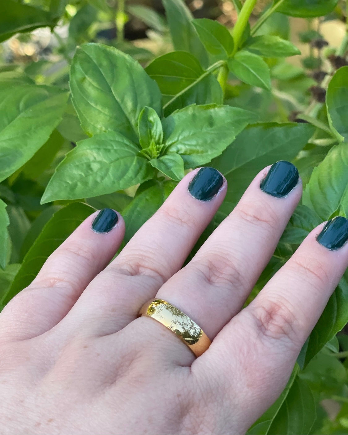 ROUNDED BAND RING