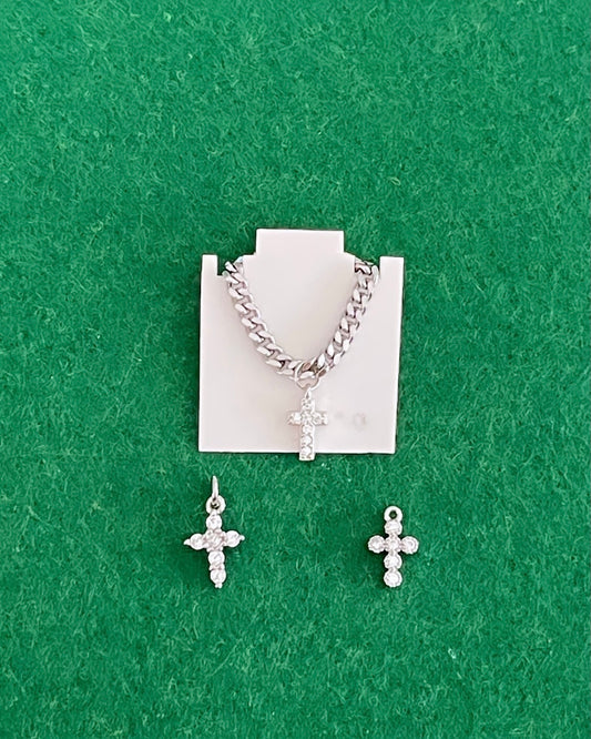 CUBAN CHAIN CROSS NECKLACE