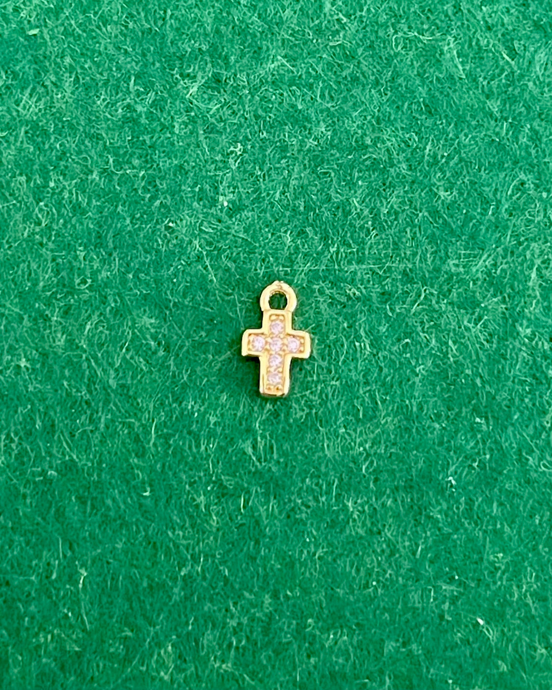 GOLD CROSS CHAIN NECKLACE